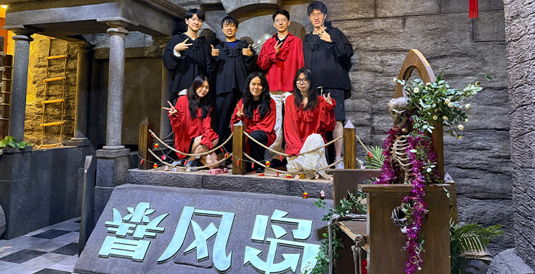Award recipients and event organizers posing for a photo during an Shanghai intern event.